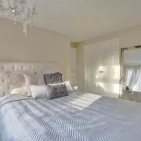 Luxury In Heart Of By Gr Estates